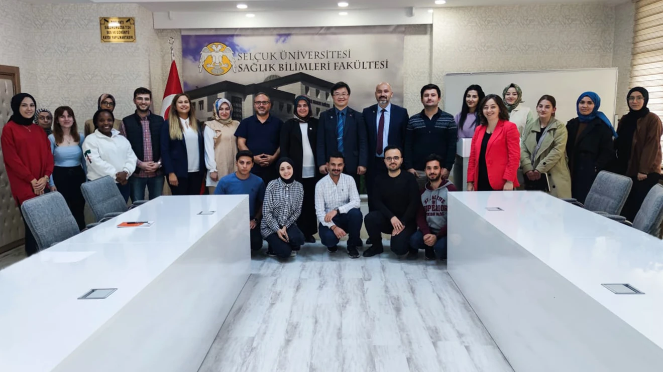 Selçuk Üniversitesinde ‘Turkish Youth Dialogue’ adlı konferans düzenlendi